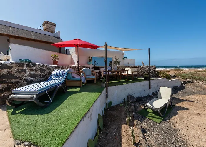 Casa Cueva * La Oliva