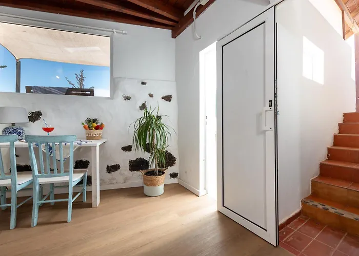 Casa Cueva Apartment La Oliva