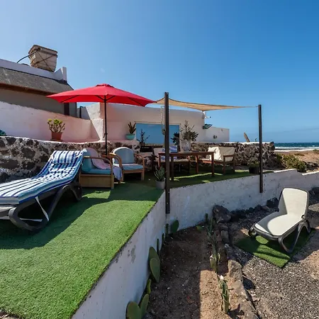 Casa Cueva * La Oliva