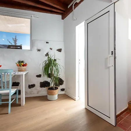 Casa Cueva Apartment La Oliva